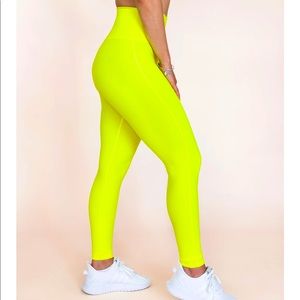 COPY - GOLD ELITE LEGGINGS!Yellow Neon - Small